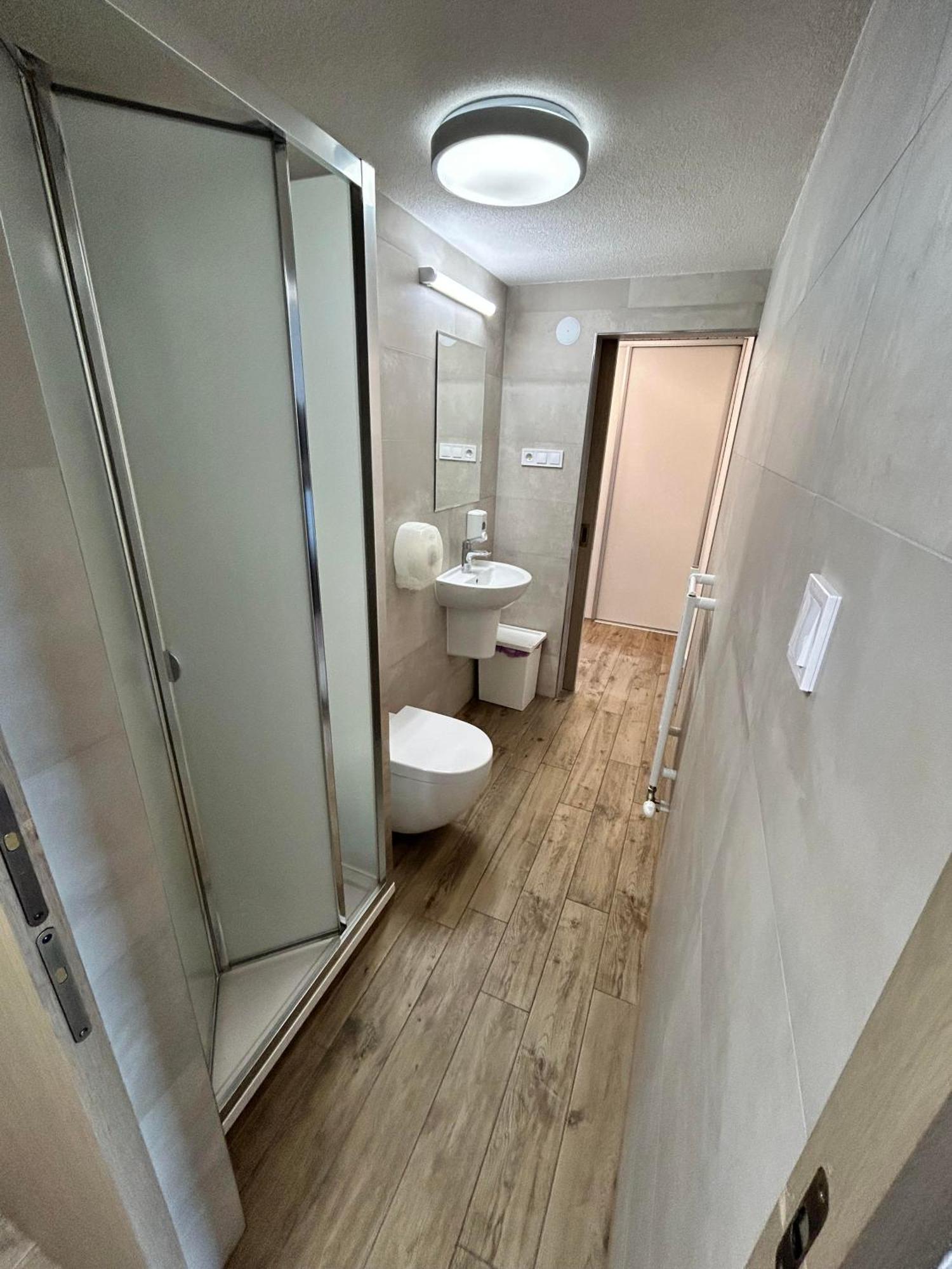 Bilikova Chata - Horsky Hotel Vysoke Tatry Bilik gambar